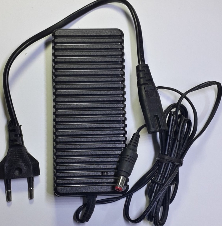 آداپتور 12ولت 5 آمپر ای سی بل acbel 12v 5a